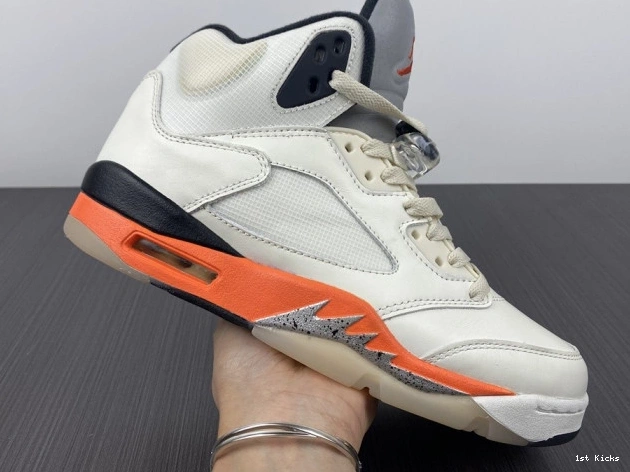 1st Kicks Shoes Total Jordan 5 DC1060-100 Retro Orange 0730